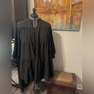 Boutique black light weight plus size dress